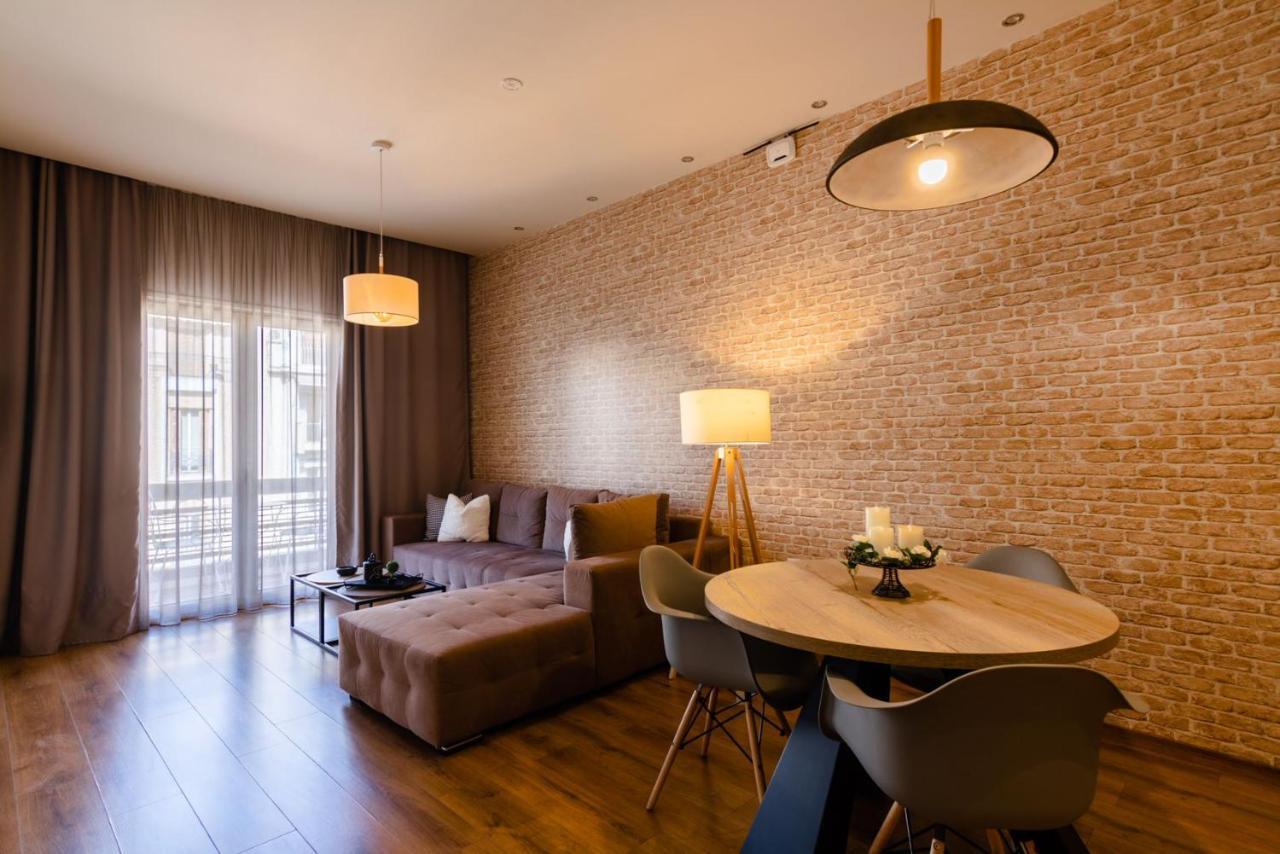 Superior One Luxury Apartments Salonicco Esterno foto