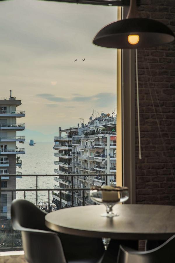Superior One Luxury Apartments Salonicco Esterno foto